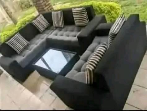 A picture of Sofa intebe