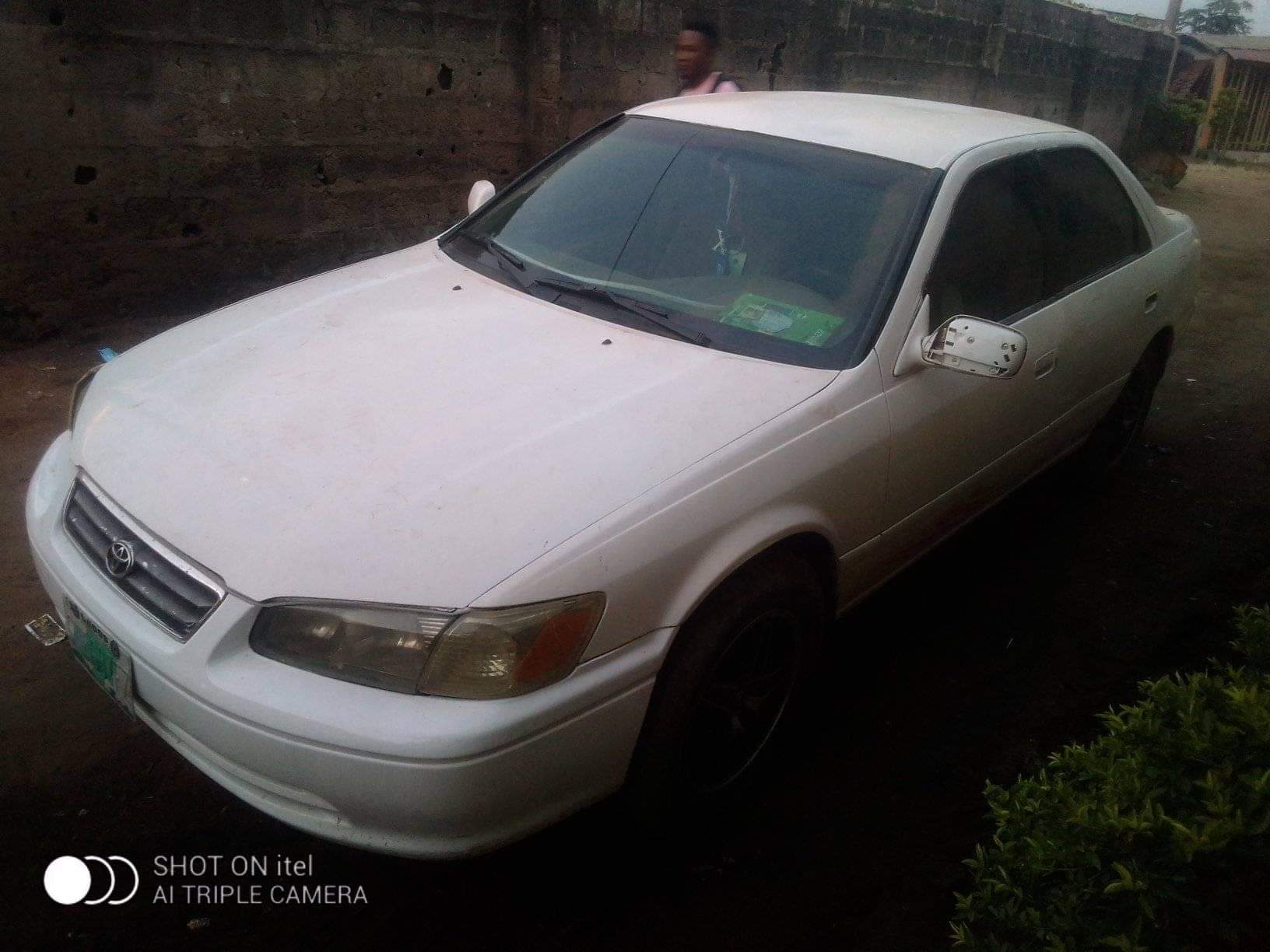 A picture of 2001 Toyota Camry 2001