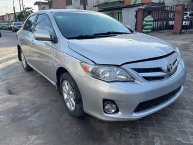 A picture of DISTRESS DISTRESS DISTRESS Corolla 2012 direct Engine is tapping at