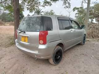 A picture of Toyota raum new