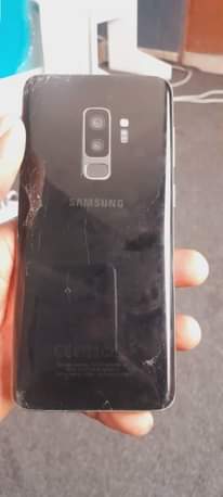 A picture of SAMSUNG S9 