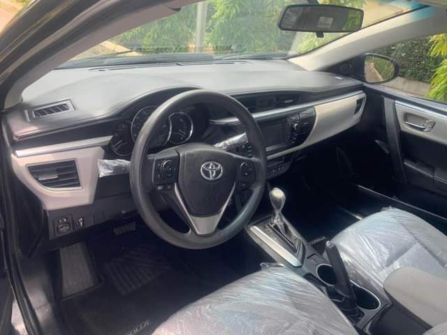 A picture of Distress Direct Belgium 2016 Toyota Corolla with excellent Condition and