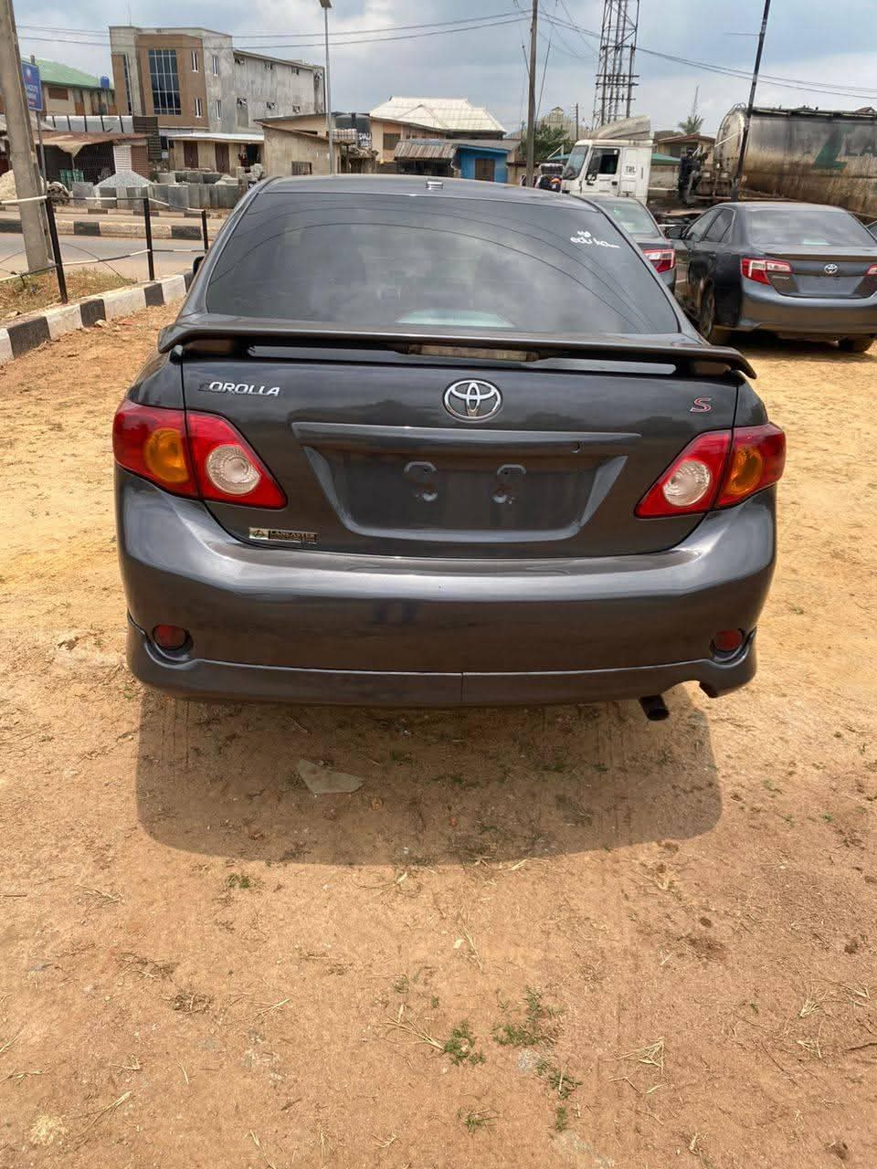 A picture of 2010 Toyota corolla