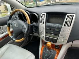 A picture of 2006 rx330 tokumbo