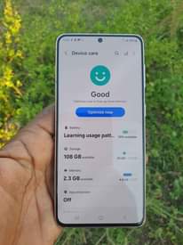 A picture of Samsung S21 5g