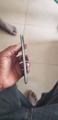 A picture of SAMSUNG S20 5G GB 128 RAM 12 GB