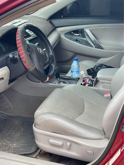 A picture of Used Toyota Camry 2008 sport v6
