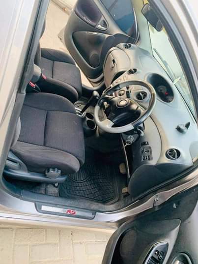 A picture of Toyota vitz for sale