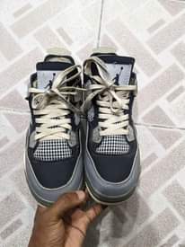 A picture of JORDAN 4 ORIGINAL SIZE 40. 0624996537