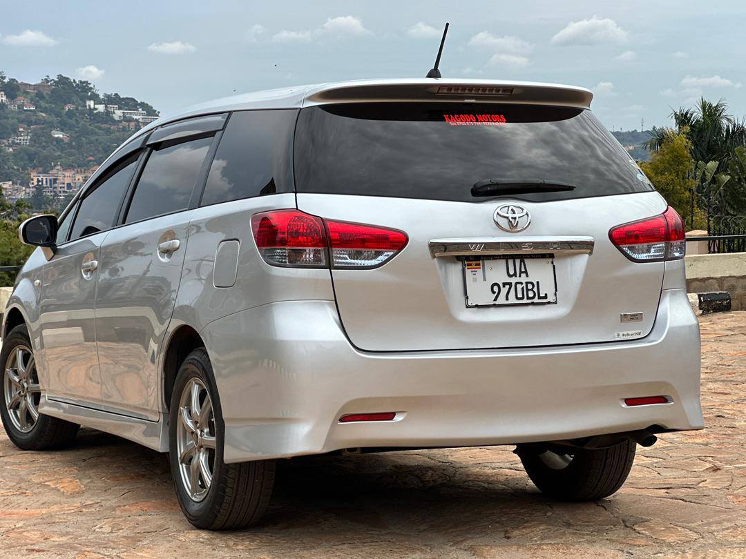 A picture of Toyota Wish