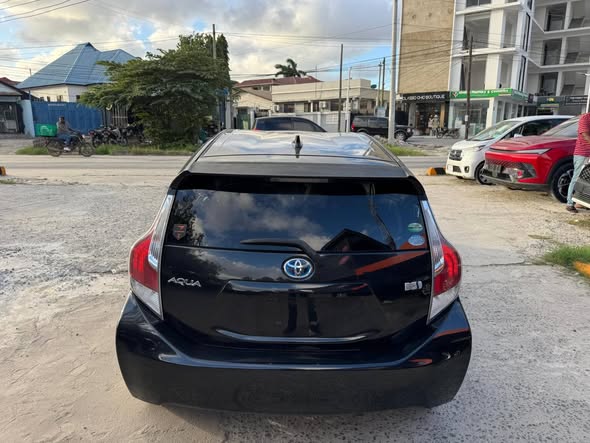 A picture of TOYOTA AQUA