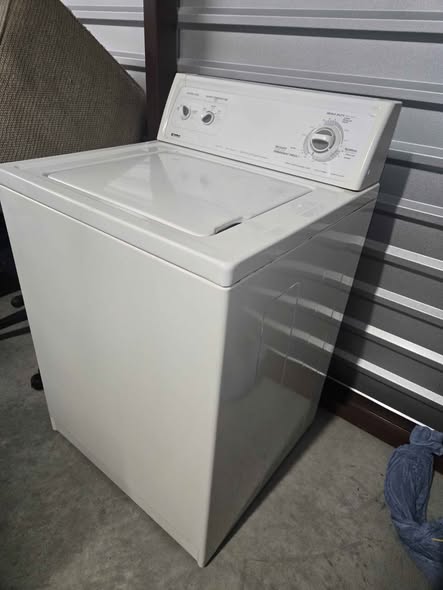 A picture of Kenmore Top Load Washing Machine