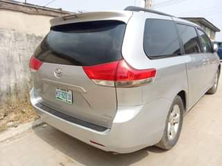 A picture of 2012 Toyota Sienna