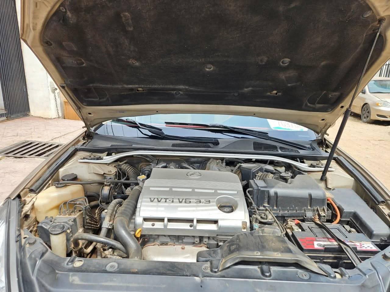A picture of 2005 Lexus es 330