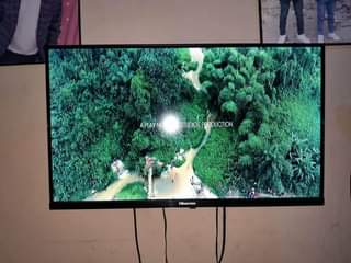 A picture of Hisense tv 32 frameless