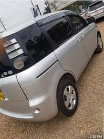 A picture of Toyota Sienta 2006 for sale Tell 0709350559 0775109288 Price 18.5m