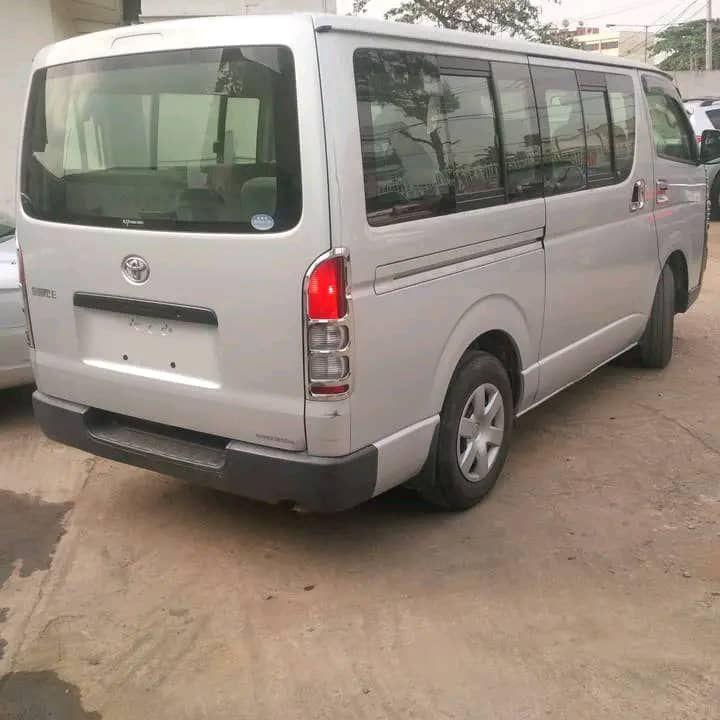 A picture of Toyota Haice Bus