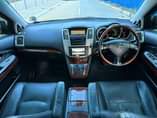 A picture of TOYOTA HARRIER MNYAMA MKALI CALL 0719294041