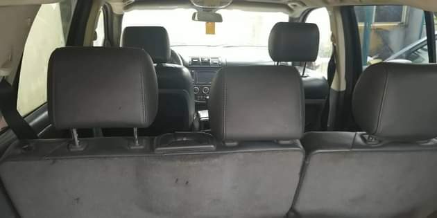 A picture of Mercedes Benz ml 350 2004 model