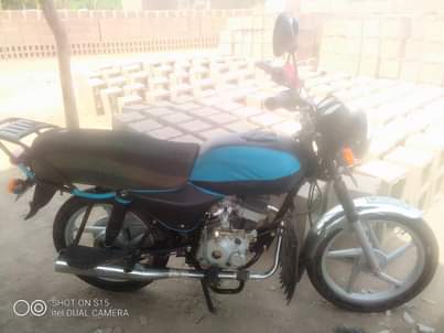 A picture of Electric hand kick Bajaj boxer 125