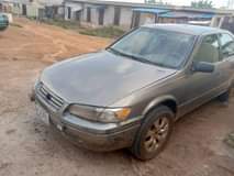 A picture of 2000 Toyota Camry tiny light