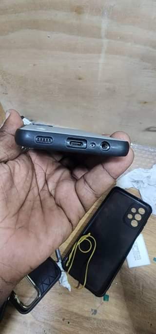 A picture of a12 samsung