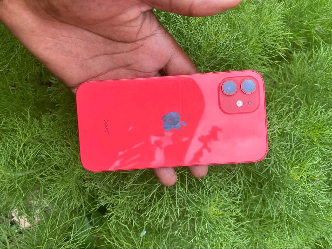 A picture of IPHONE 12 PLAIN GB64 bh88 Face idbei 420K call 0621356024