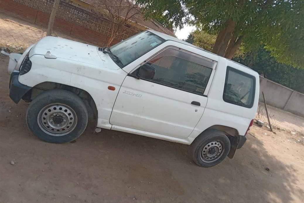 used mitsubishi pajero