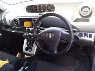 A picture of 2010 Toyota Rumion