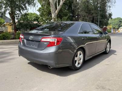 A picture of TOYOTA CAMRY SE