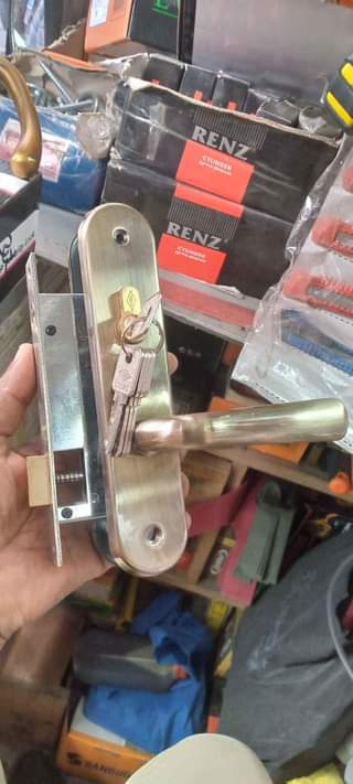 A picture of Handle EVERLOEWE