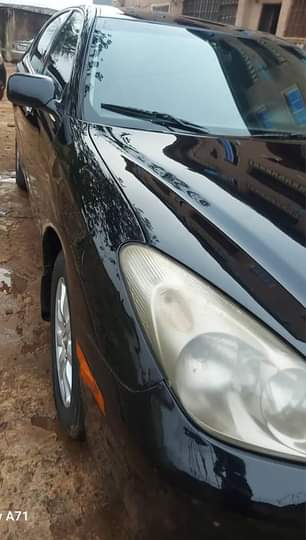 A picture of Lexus ES300 for sale Sound engine and gear AC CHILLING