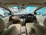 A picture of Toyota Alphard