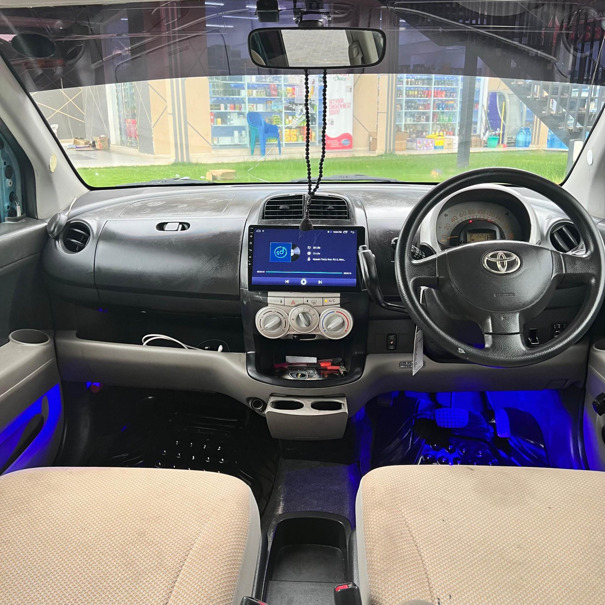 A picture of Toyota passo on sale price 7 8M0753322015