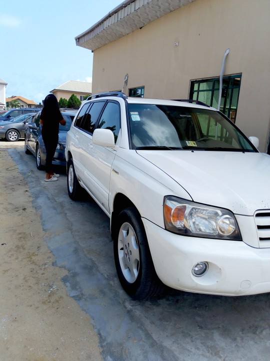 A picture of Toyota Highlander 2005