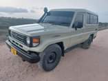 A picture of Toyota land cruiser hardtop nauza million 40 maongezi kwenye gari