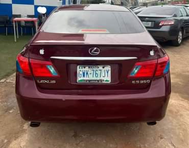 A picture of Super Clean Belgium Grade Lexus es350 2009 First Dashboard FIRST