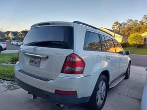 A picture of Toks 2009 GL450 4MATIC benz Price 11 5million naira Location