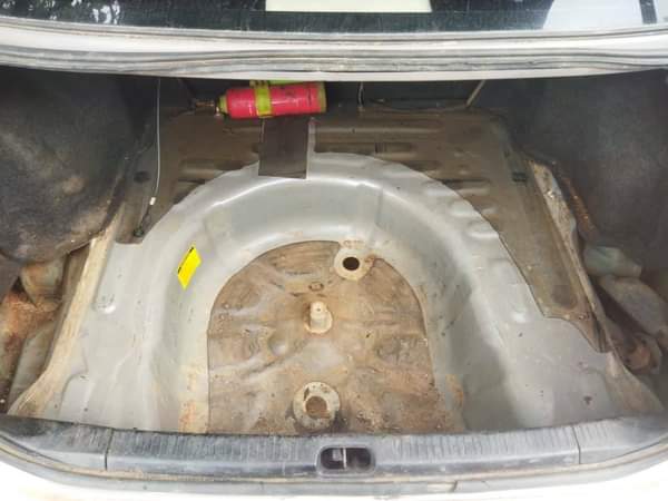 A picture of Toyota Corolla Engine and gear perfect Ac need attention Painted