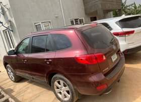 A picture of Hyundai Santa Fe 2008