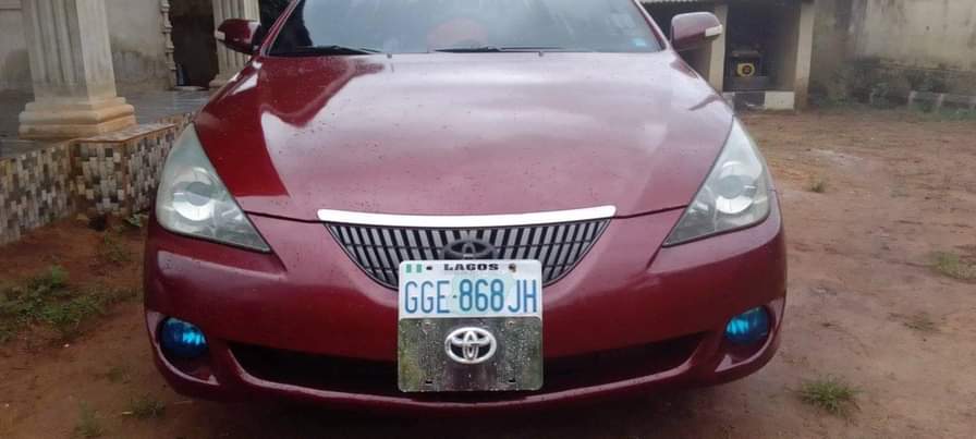 A picture of Toyota Solara 05 SE 4plugs