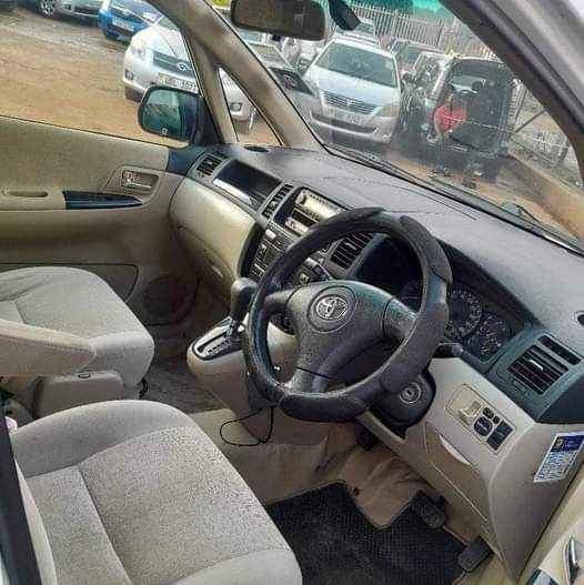 A picture of 2006 Toyota Spacio Toyota 1.5cc