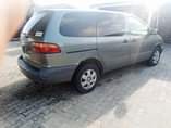 A picture of Excellent clean Toyota sienna 2000 model Direct tokunbo Excellent clean