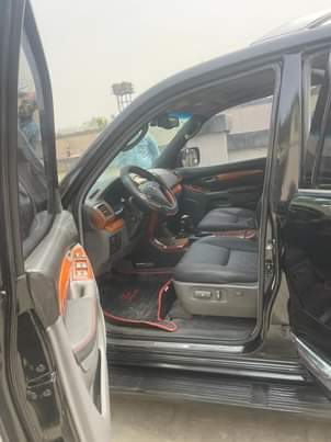 A picture of TOYOTA LAND CRUISER PRADO