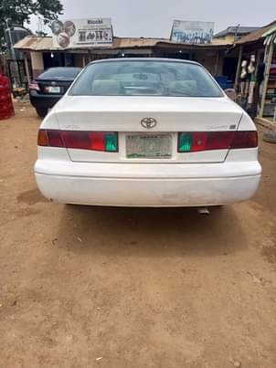 A picture of Toyota Camry evilop 80 first body Engine and gear ac
