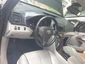 A picture of First body 2012 Toyota Venza with unterperd engine an gear