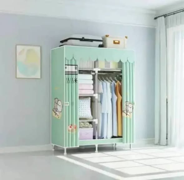 A picture of Strong portable wardrobe