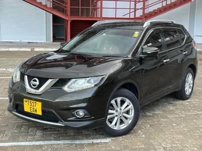 A picture of On sale Nissan XTRIAL new model