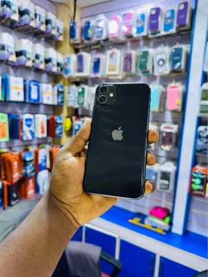 A picture of Iphone 11