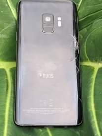 A picture of Samsung S9 plain Duo